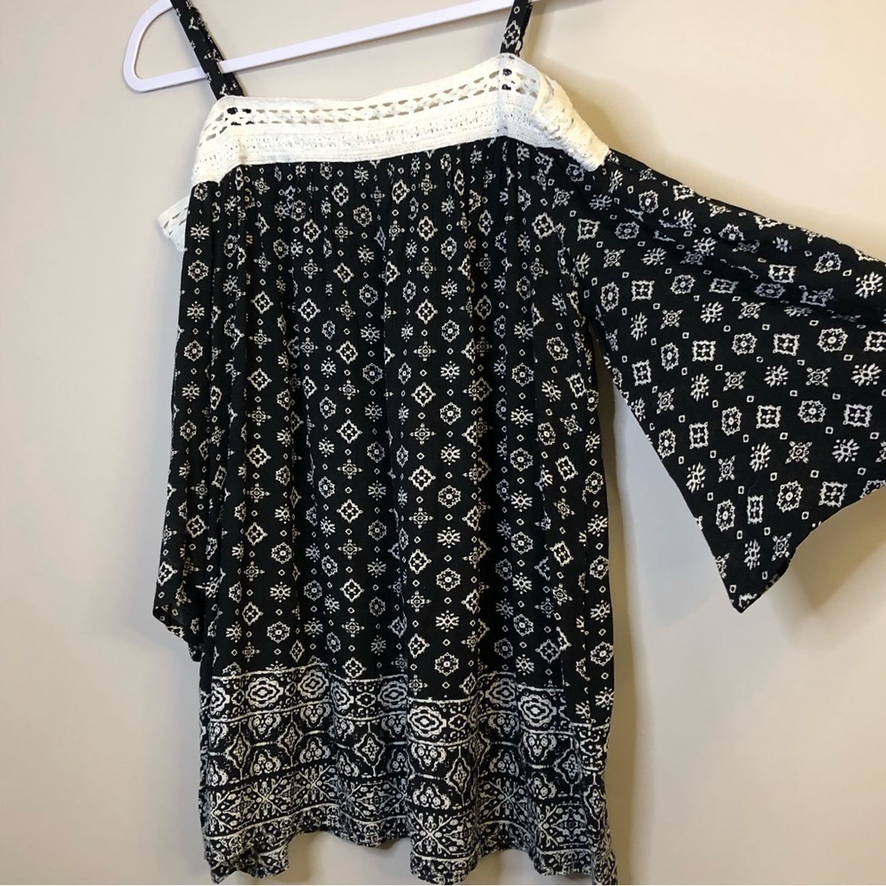 Warehouse One Off Shoulder Peasant Top/Medium